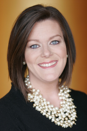 Portrait photo of Susan Steiner